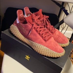 Adidas Kamanda Size 9